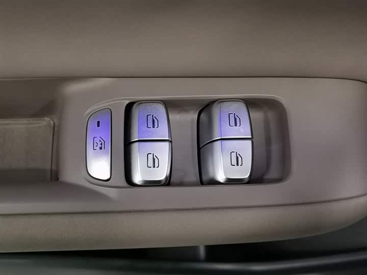 Chery Fulwin T8 2025 2025款 1.5T 130km 尊享版 7座
