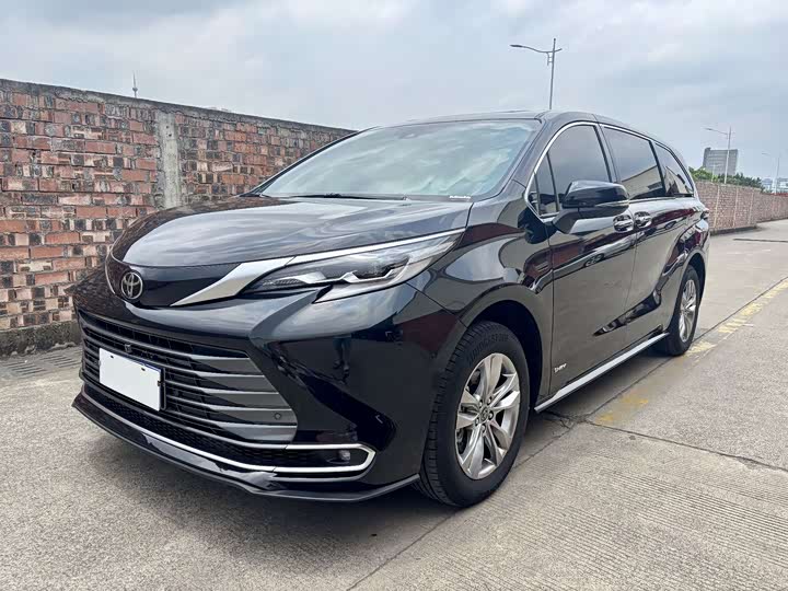 Toyota Sienna 2024 2024款 2.5L混动 四驱尊贵版