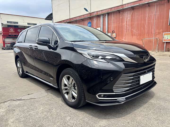Toyota Sienna 2024 2024款 2.5L混动 四驱尊贵版