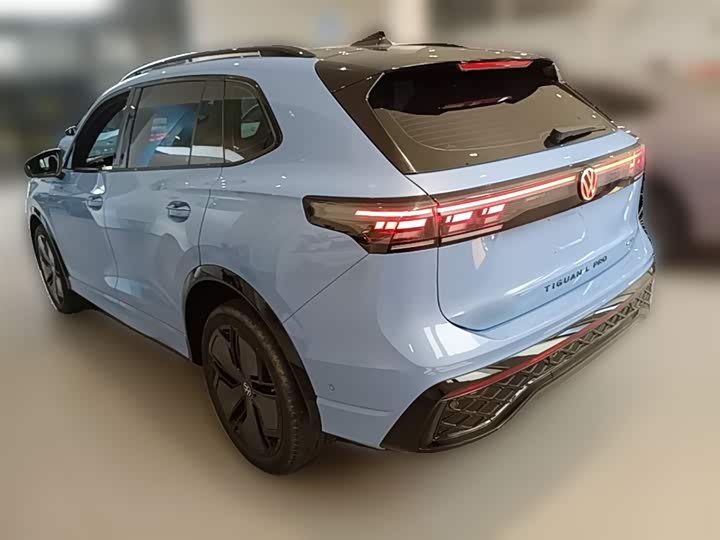 Фото 9 - Volkswagen Tiguan L Pro