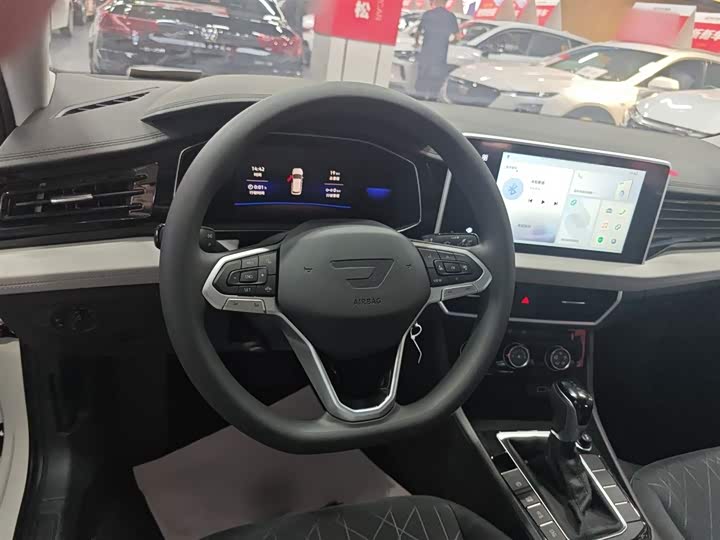 2025 Jetta VA7