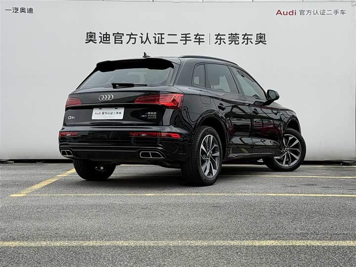 Фото 3 - Audi Q5L