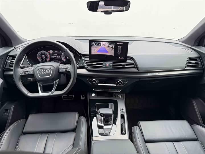 Фото 6 - Audi Q5L