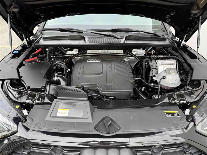 Фото 9 - Audi Q5L
