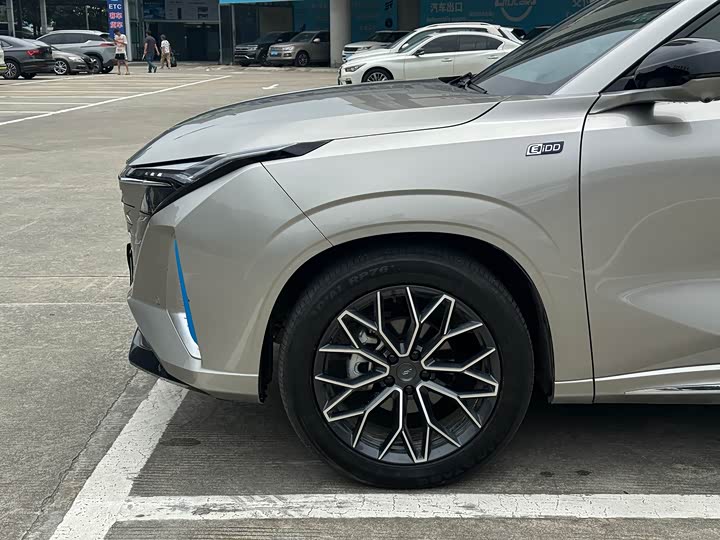Фото 7 - Changan Oshan Z6 Hybrid