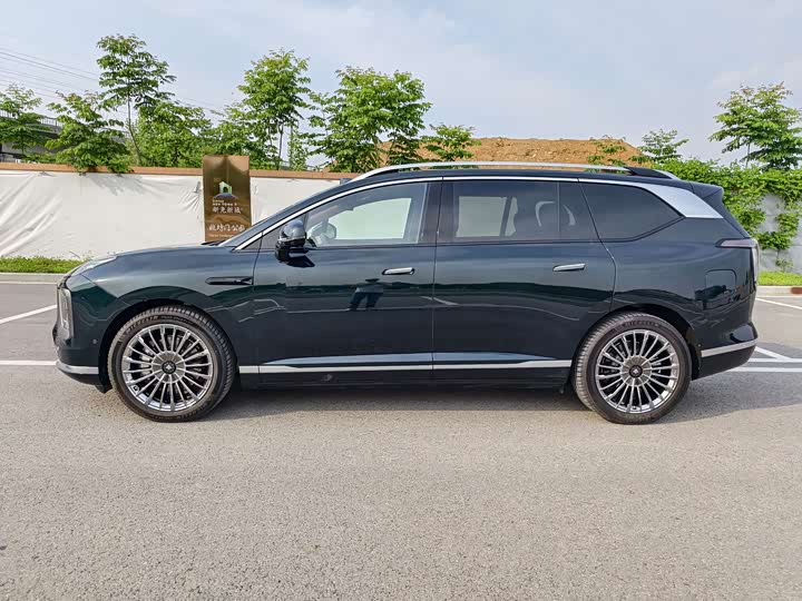 2025 GAC Hyptec HL