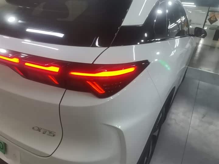 BAIC Arcfox Alpha T5 2026 2026款 纯电 560 睿享版 320N·m