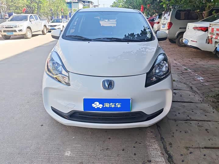 Фото 2 - Changan BenBen E-Star