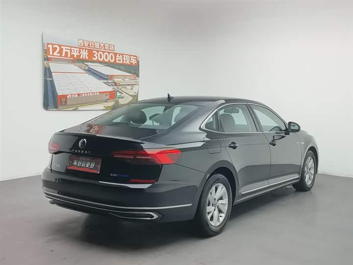 Фото 3 - Volkswagen Passat Hybrid