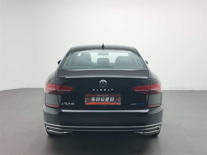 Фото 4 - Volkswagen Passat Hybrid