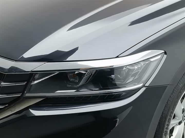 Фото 6 - Volkswagen Passat Hybrid