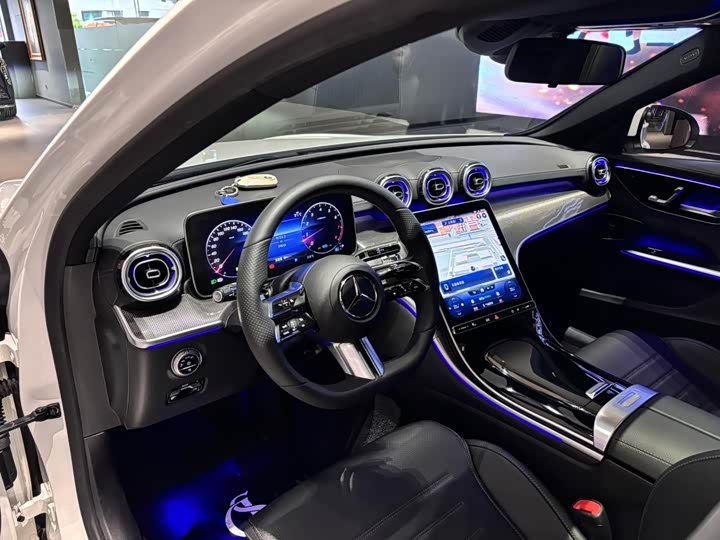 Фото 7 - Mercedes-Benz C-Class