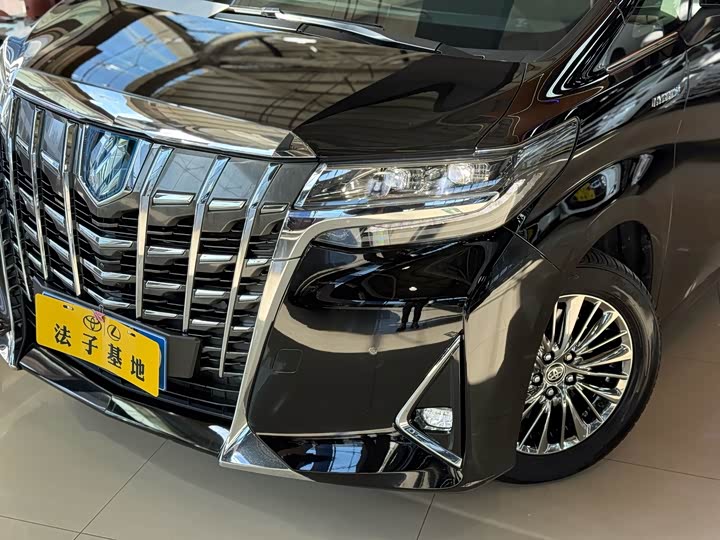 Фото 5 - Toyota Alphard