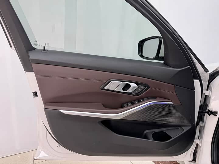 Zdjęcie 7 - BMW 3 Series