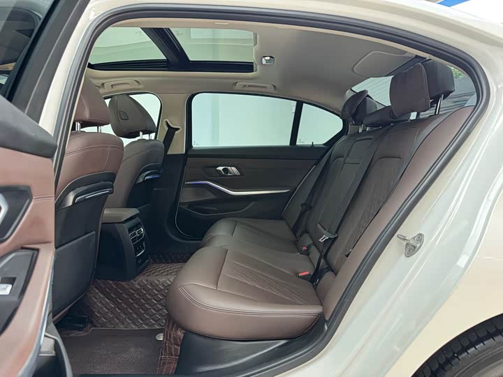 Zdjęcie 8 - BMW 3 Series