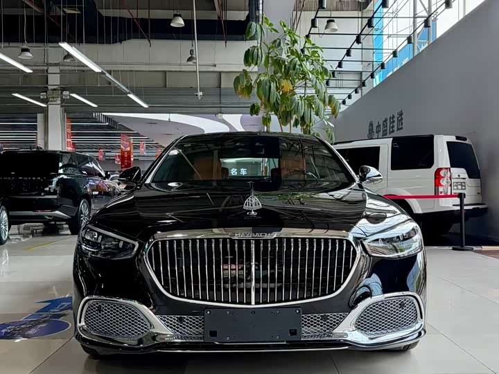 Фото 2 - Mercedes-Benz Maybach S-Class