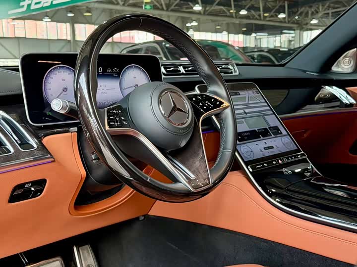 Фото 3 - Mercedes-Benz Maybach S-Class