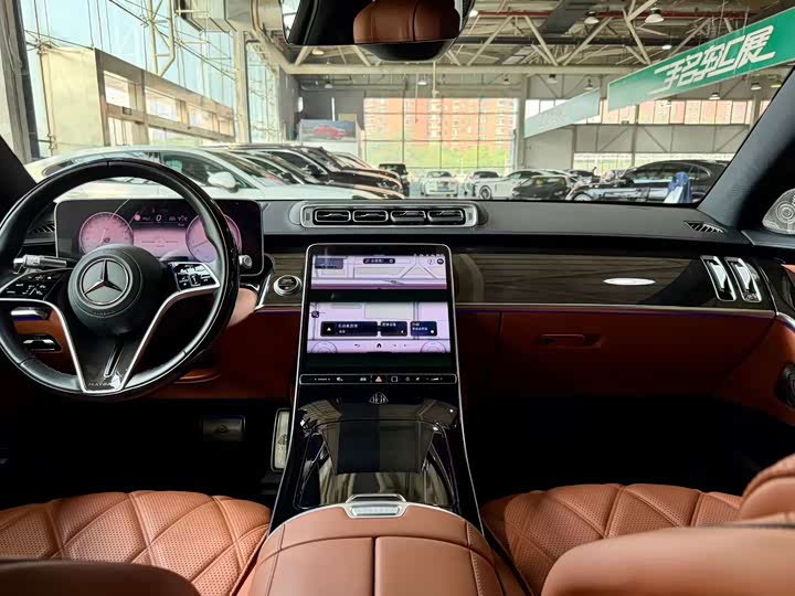 Фото 4 - Mercedes-Benz Maybach S-Class