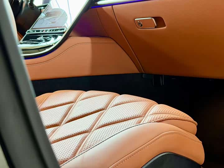 Фото 6 - Mercedes-Benz Maybach S-Class
