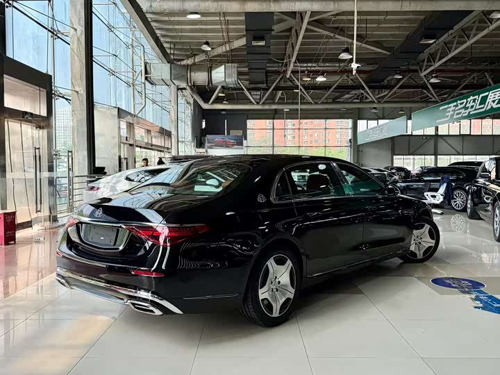 Фото 9 - Mercedes-Benz Maybach S-Class