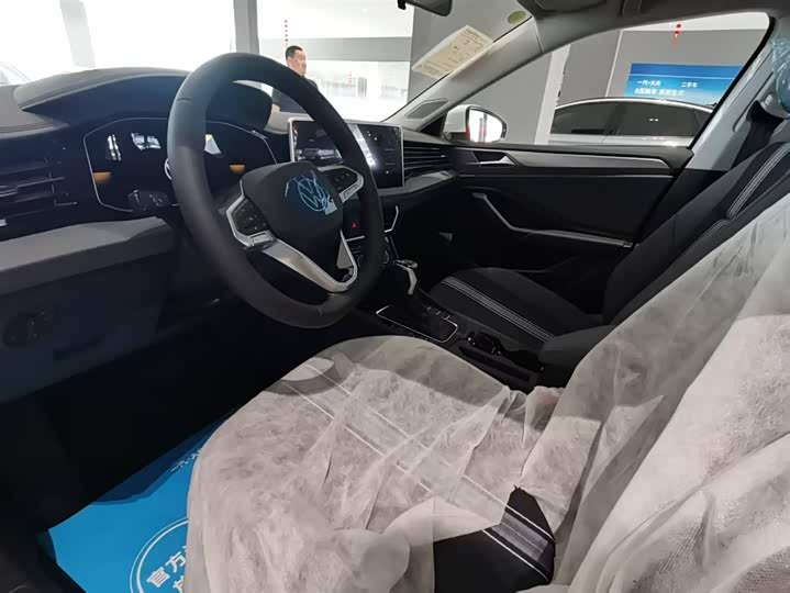 Volkswagen Sagitar L 2026 2026款 3000万辆甄选款 300TSI DSG 飞越版