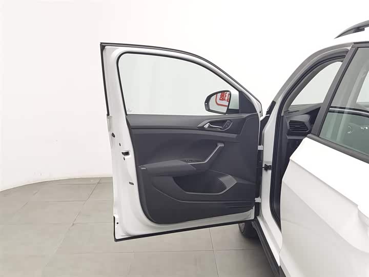 Фото 8 - Volkswagen T-Cross