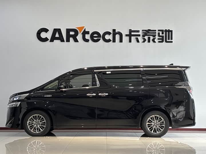 Фото 5 - Toyota Vellfire