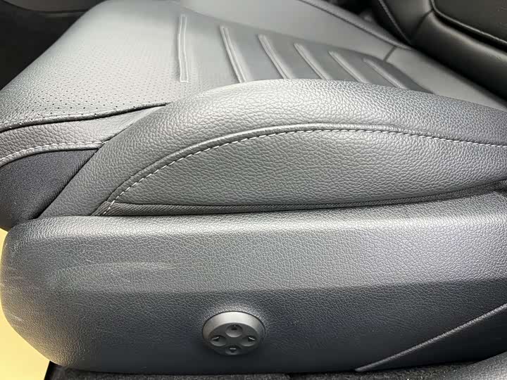 Фото 8 - Mercedes-Benz C-Class