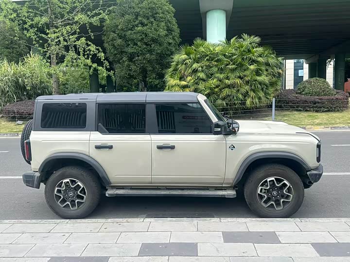 Фото 7 - Ford Bronco