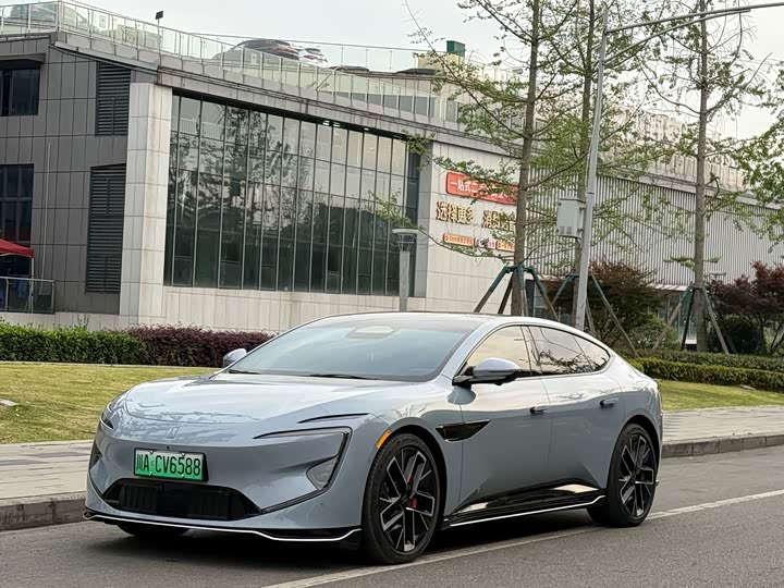 Avatr 12 2023 2023款 650 三激光四驱性能版