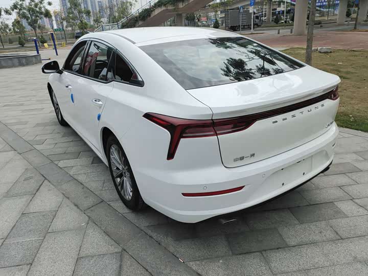 Bestune B70 2023 2023款 第三代 1.5T 自动乐享型70周年纪念版