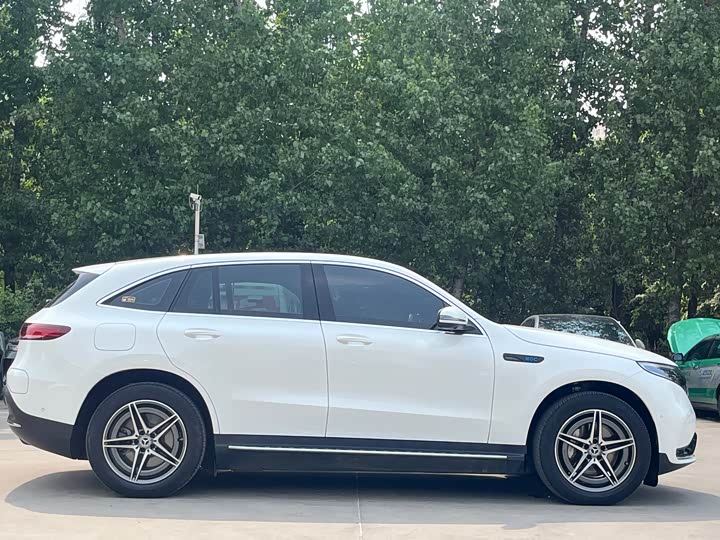2021 Mercedes-Benz EQC