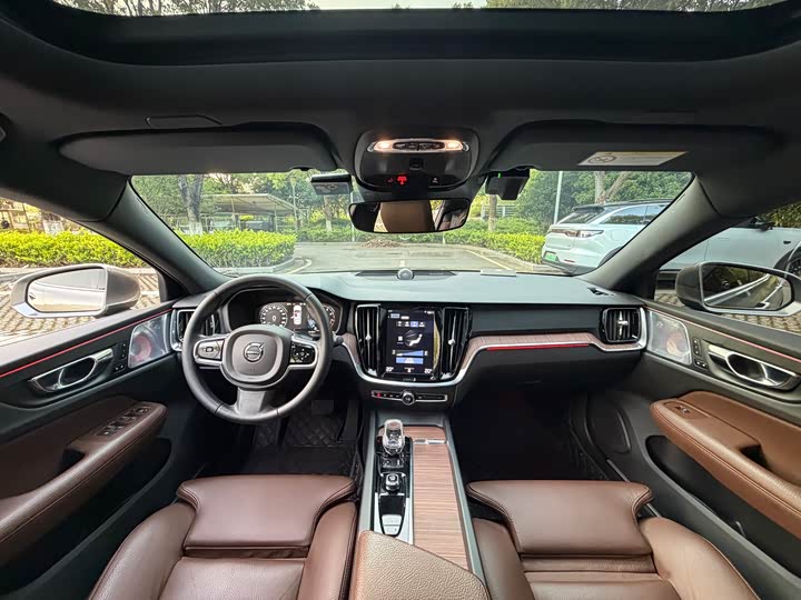 Фото 7 - Volvo S60