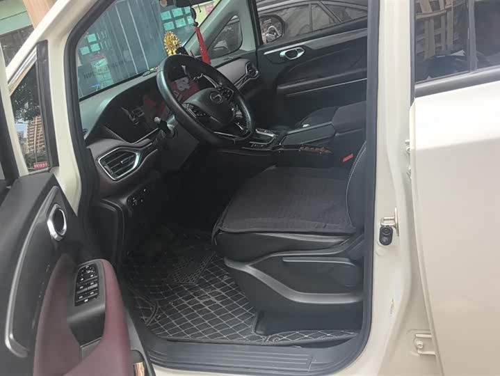 GAC Trumpchi M6 2021 2021款 PRO 270T DCT豪华版