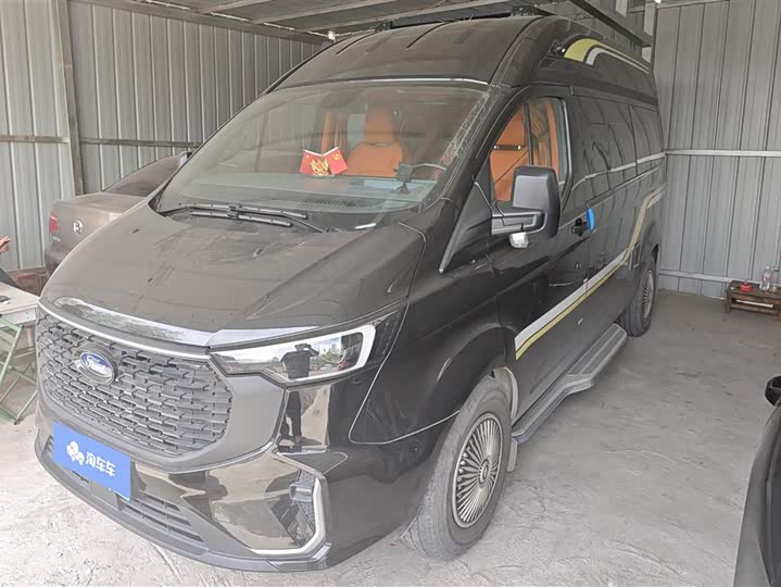 2024 Ford Tourneo