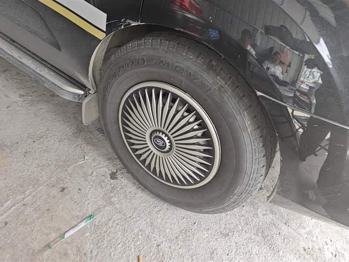 Ford Tourneo 2024 2024款 2.0T 自动致尊Plus版
