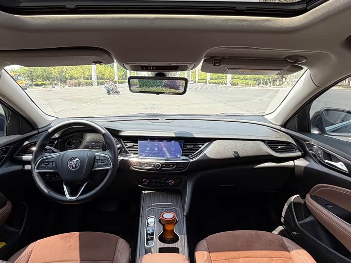 Photo 7 - Buick Regal