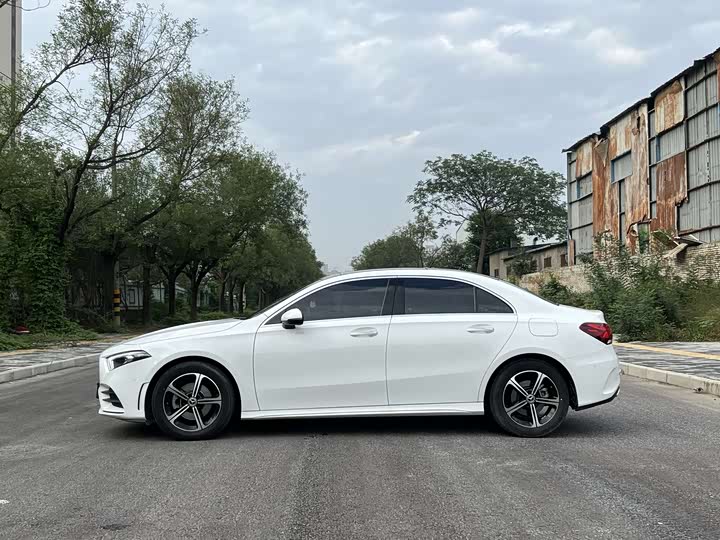 Zdjęcie 3 - Mercedes-Benz A-Class