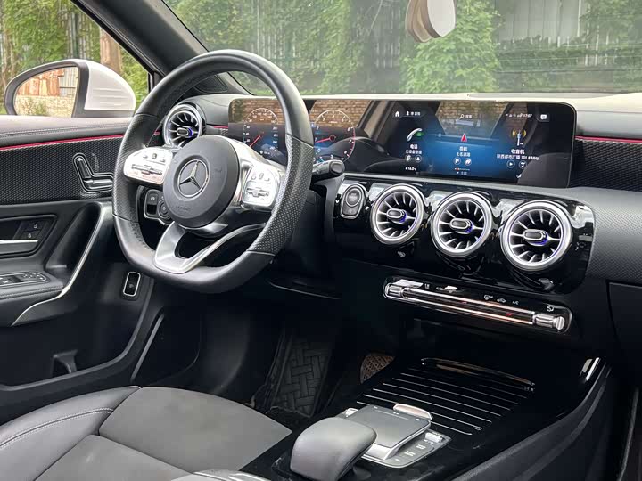 Zdjęcie 6 - Mercedes-Benz A-Class
