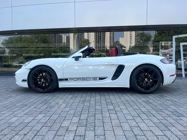 Zdjęcie 3 - Porsche 718