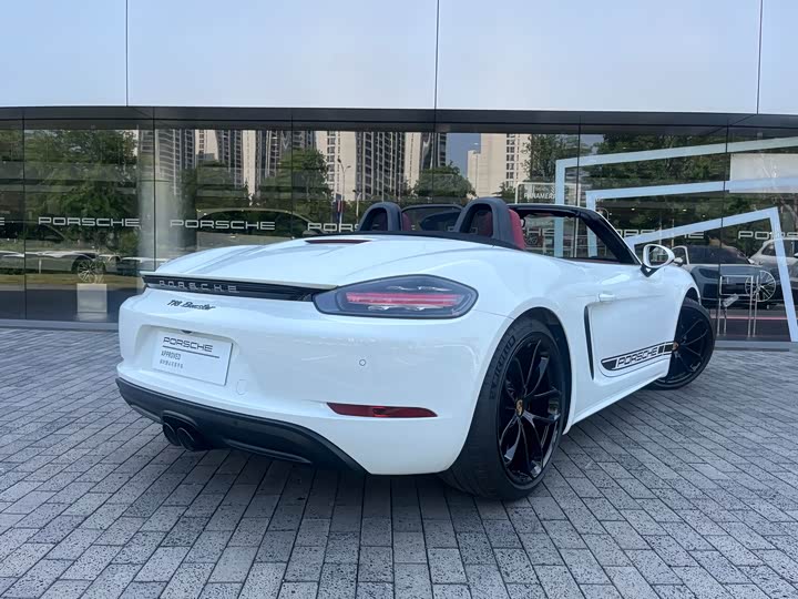 Zdjęcie 5 - Porsche 718