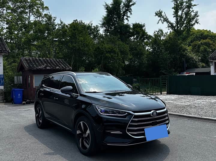 Фото 3 - BYD Tang Hybrid/EV
