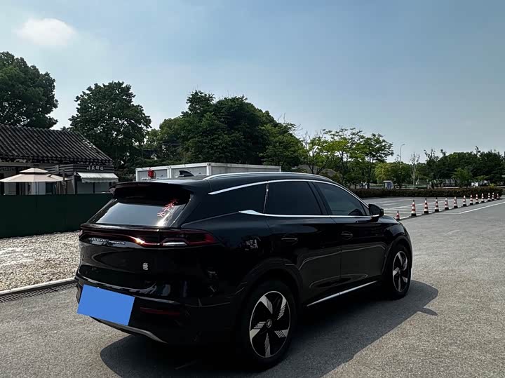 Фото 6 - BYD Tang Hybrid/EV
