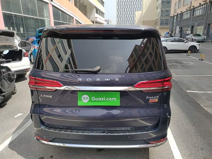 Фото 4 - Roewe iMax 8