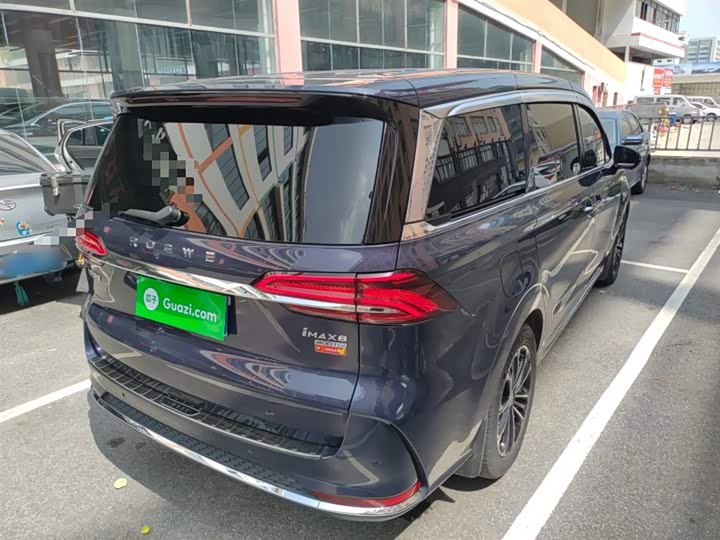 Фото 5 - Roewe iMax 8