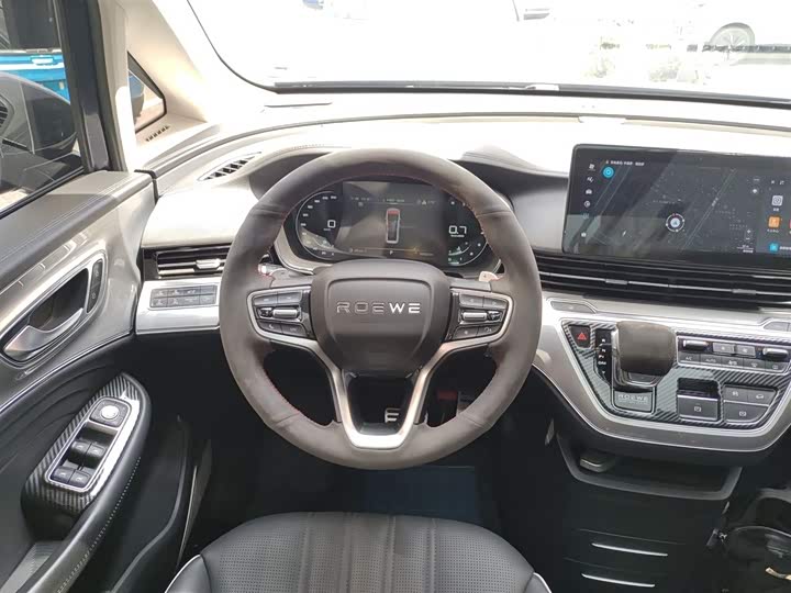 Фото 7 - Roewe iMax 8