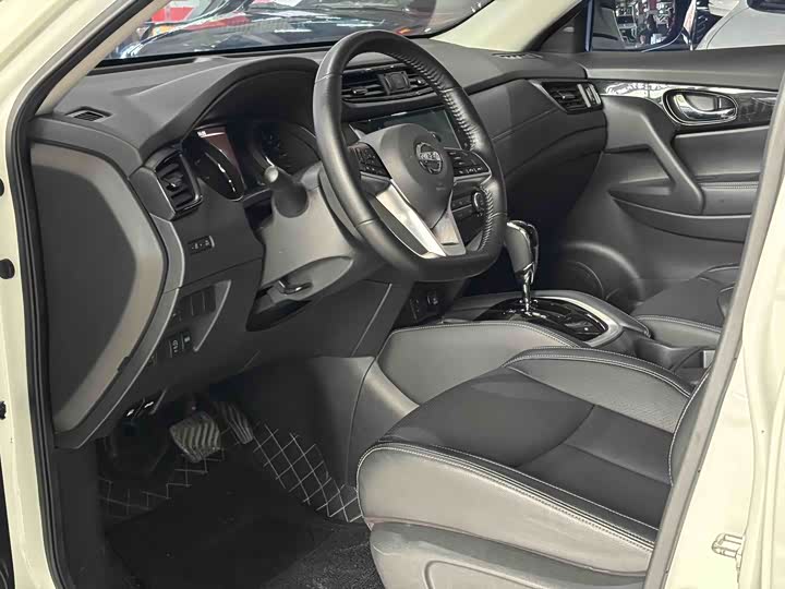 Zdjęcie 6 - Nissan X-Trail