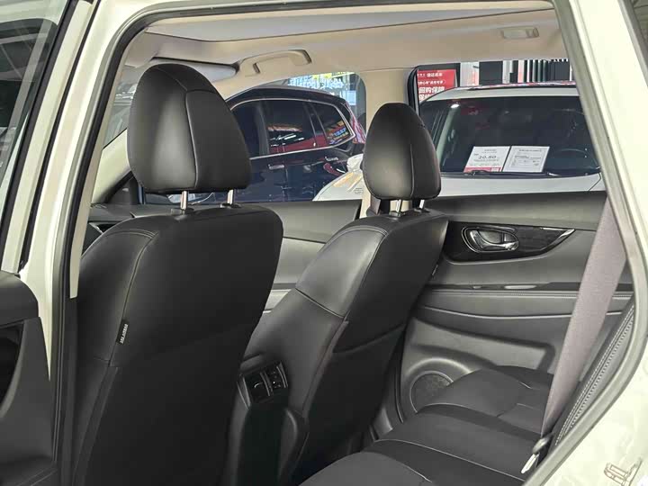 Zdjęcie 7 - Nissan X-Trail