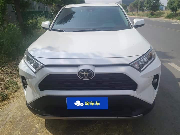 Photo 2 - Toyota RAV4