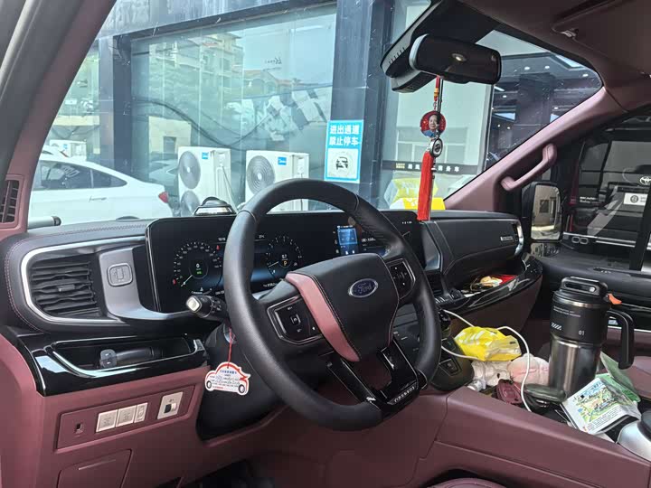 2024 Ford Tourneo